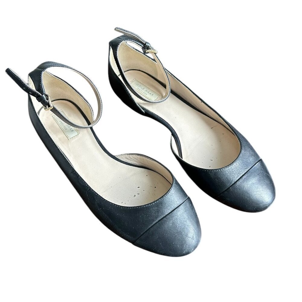 COLE HAAN Black Leather Rounded Toe Ballet Flats with Ankle Tie Strap. US 6.5